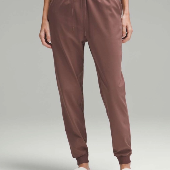 Lululemon Stretch High-Rise Jogger *Full Length - Picture 2 of 7